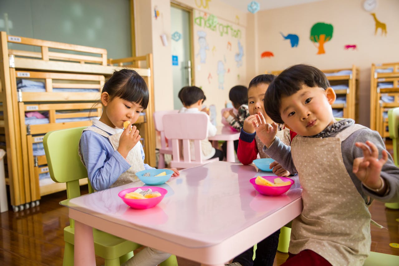 Een make up tafel voor kinderen: plezier en creativiteit in de kinderslaapkamer